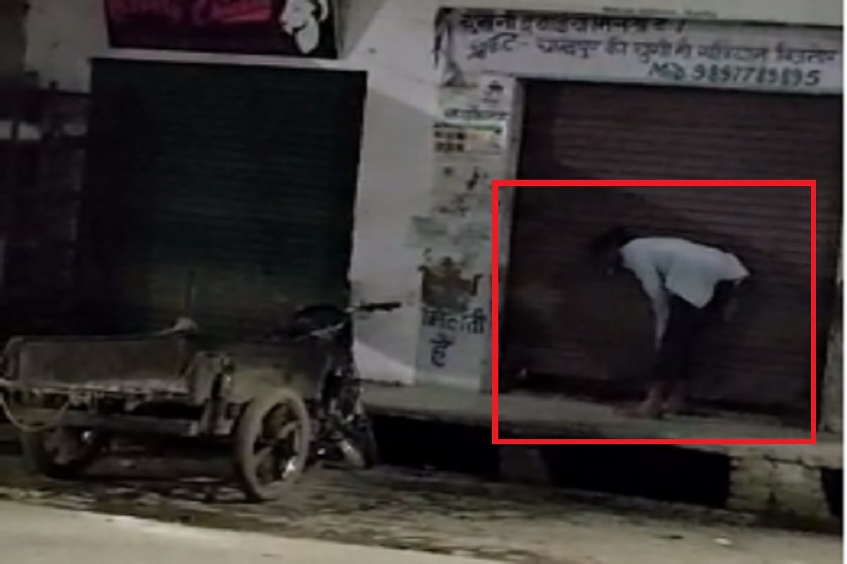 A accused has Stolen in a medical store in Bijnor district