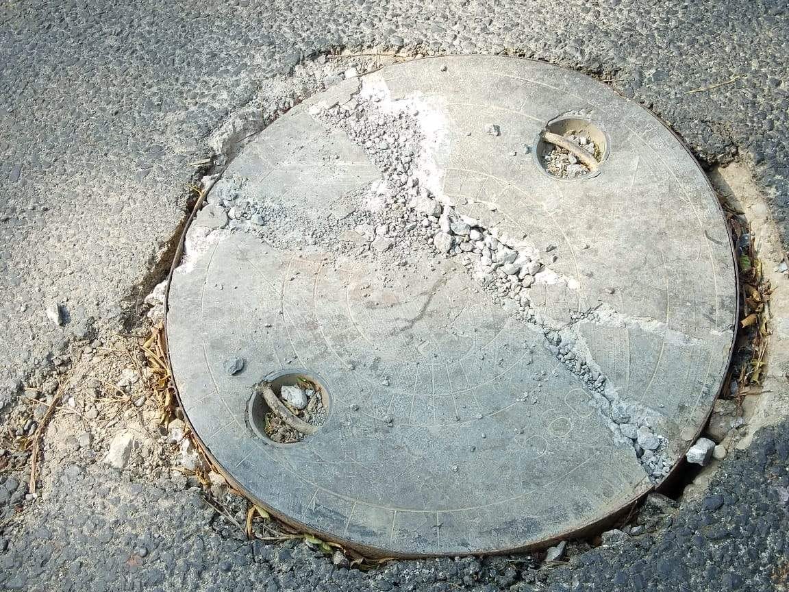 Namami Gange - In two days, two sewers of the sewer chamber were broken from the same place.