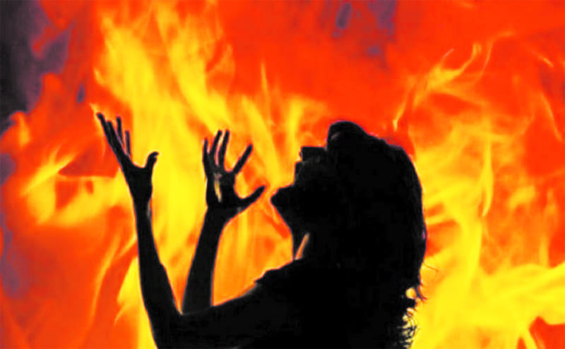 girl taken poison then after her lover burnt himself