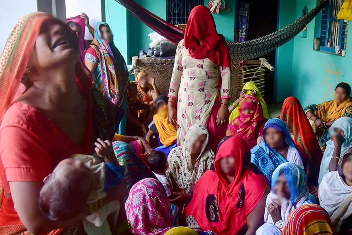 Hathras Kand latest update in hindi parents of deceased dont want to live in village now