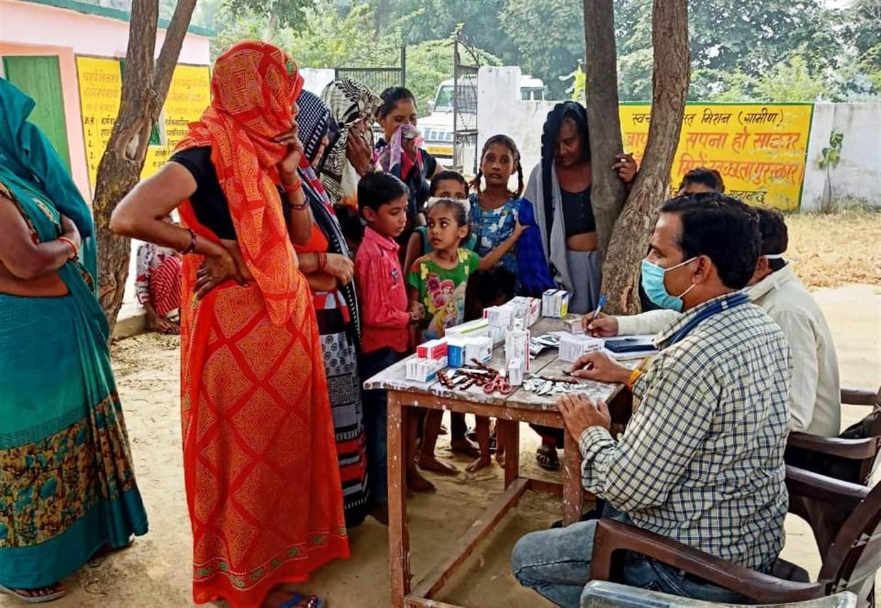 Hathras: Outbreak of fever in Kuktai, patient from house to house
