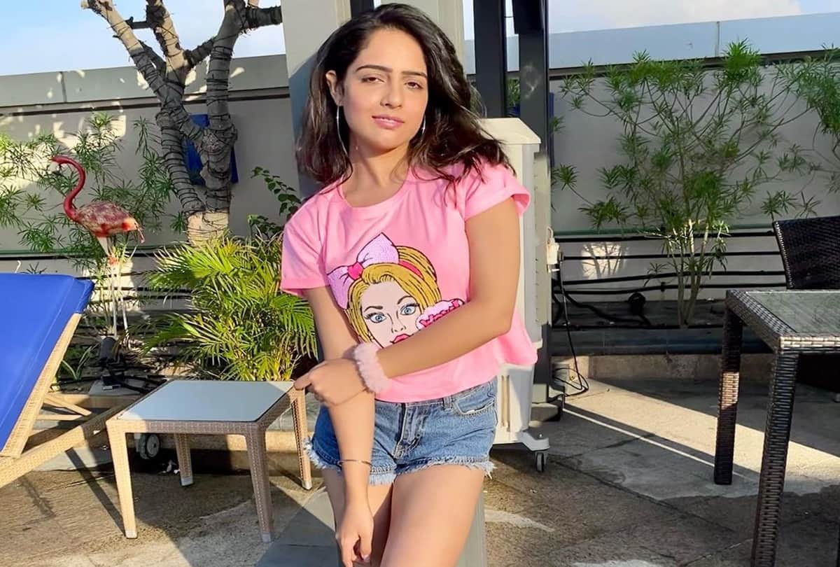 Malvi malhotra revealed getting threats after attack