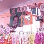 देवरिया उपचुनाव को लेकर उपमुख्यमंत्री केशव प्रसाद मौर्य रैली को संबोधित करते हुए।