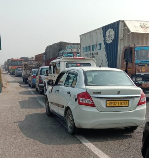 Delhi Pauri Highway Jam for 17 hours