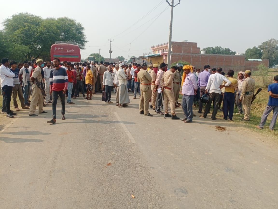 Student dies after a bike falls under a bus