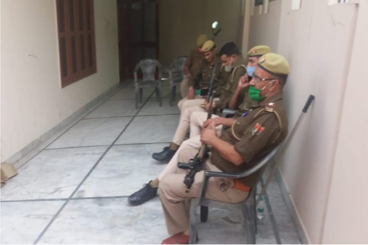 The Income Tax Department team has raided many places including the house of BSP MP Malook Nagar