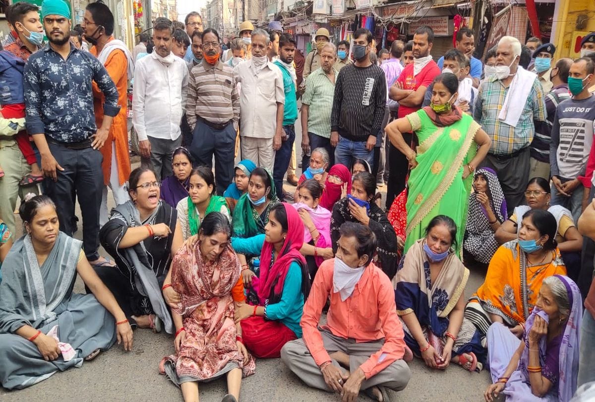 Firozabad Clash Firing And Murder Market Closed By Businessman