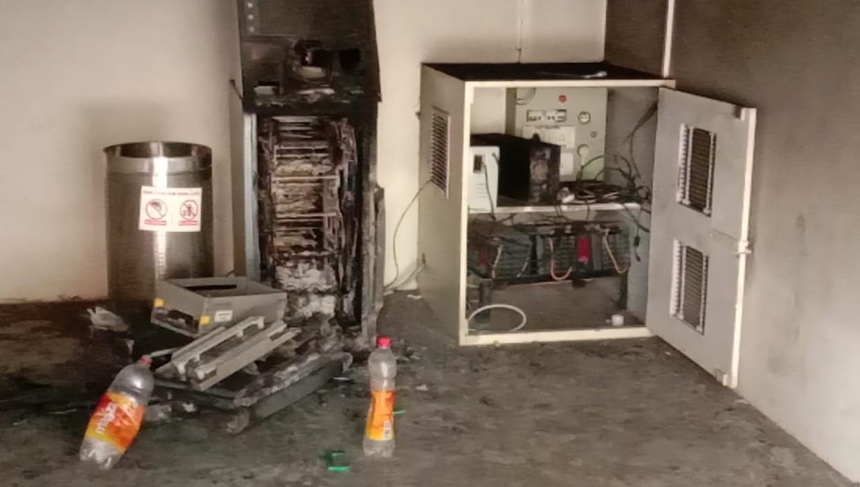 attempt to stolen in atm, fire in atm