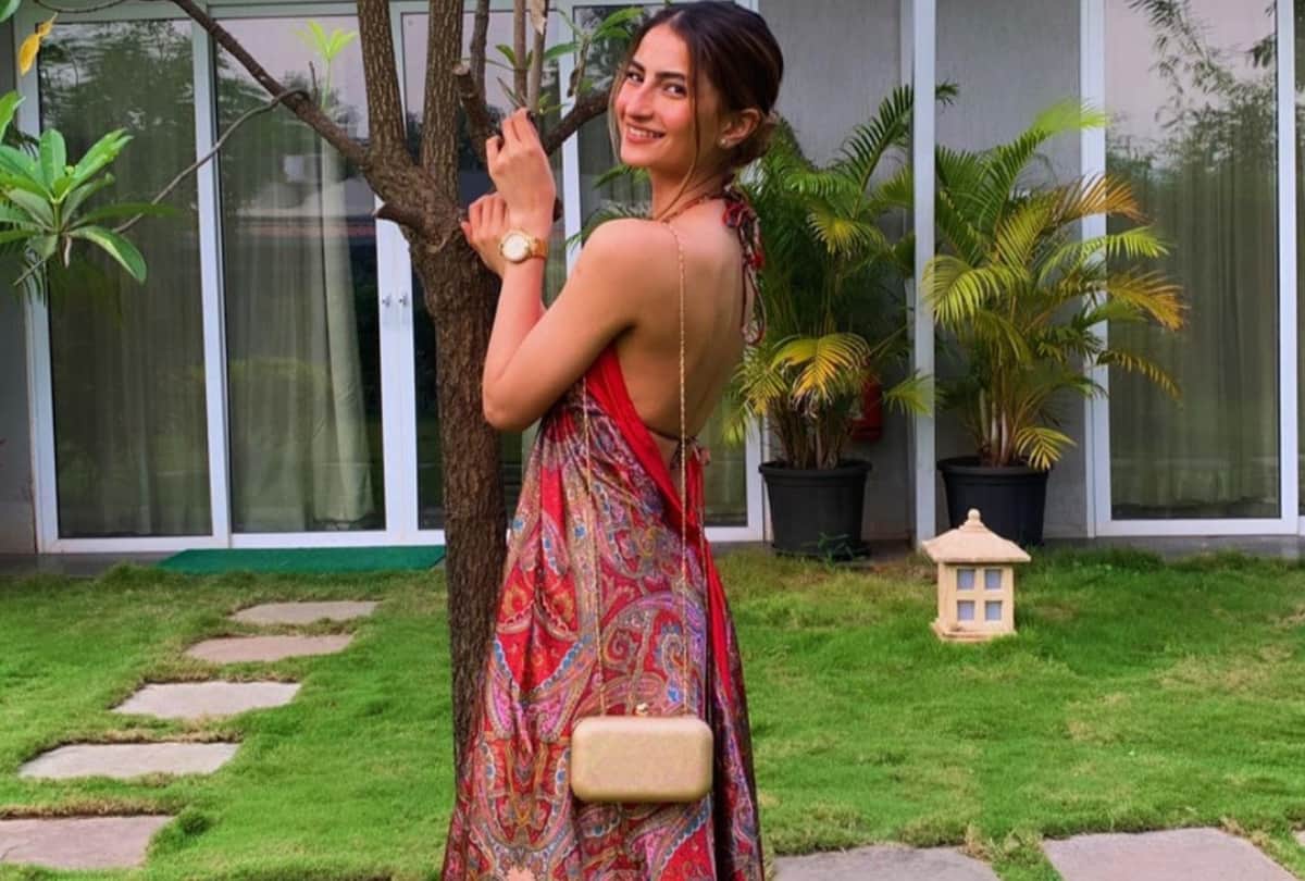 palak tiwari shweta tiwari daughter stunning gorgeous images wallpapers photos download in hd