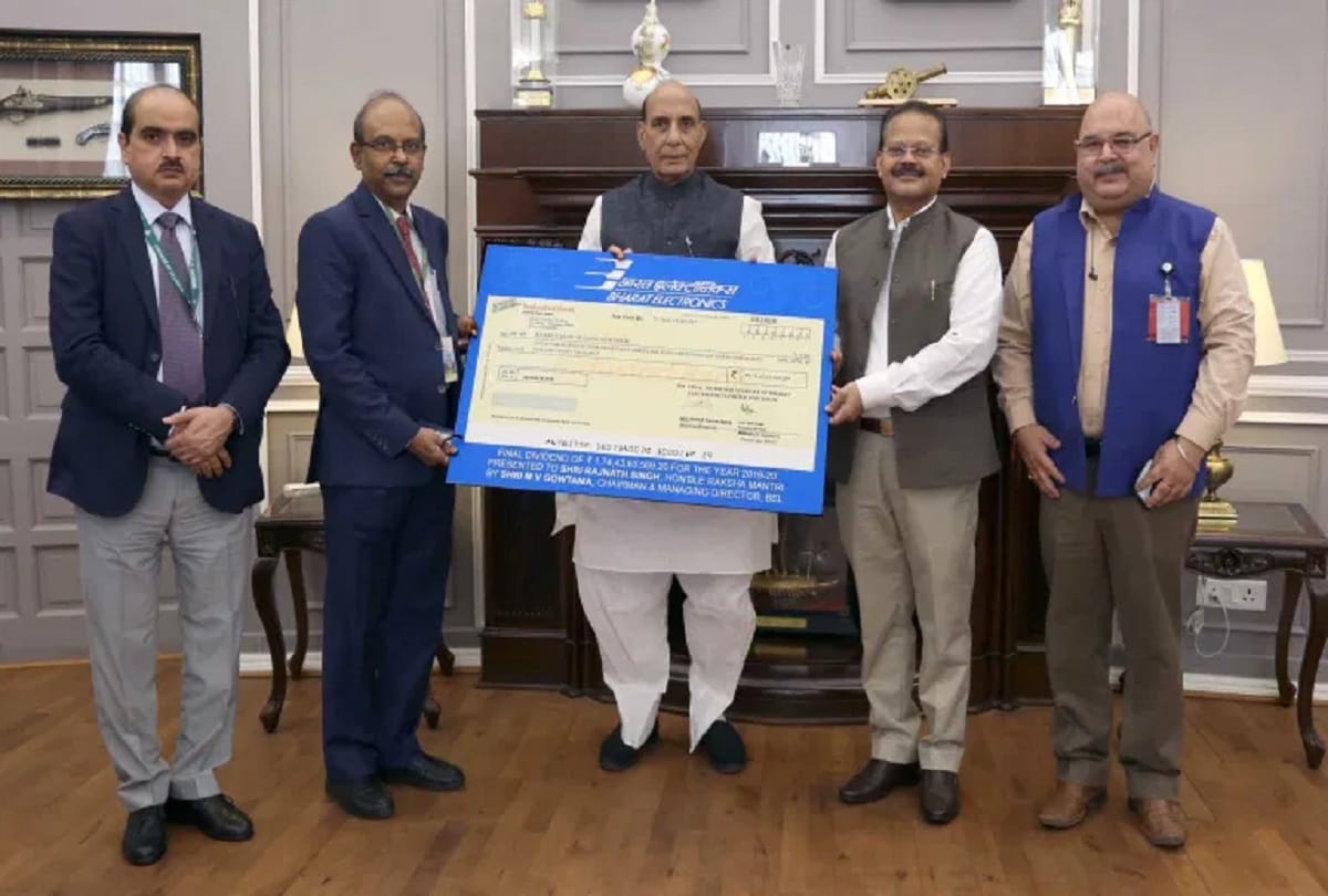 Bharat Electronics Limited today presented Rs 174.44 crore final dividend cheque to Defence Minister Rajnath Singh