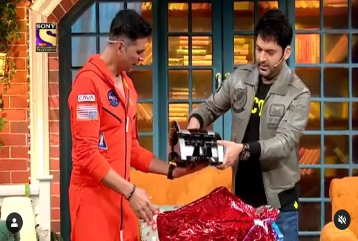 govinda laugh out when bharti singh said 90s actresses was settle with anybody and not so demanding in the kapil sharma show