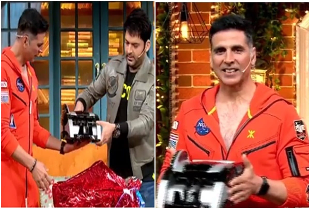 Kapil Sharma Gifts Akshay Kumar a Cash Counting Machine Here Is Actors Reaction