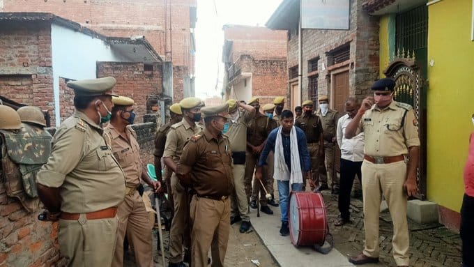 Attachment of property of Mahendra Jaiswal, close to Mukhtar Ansari