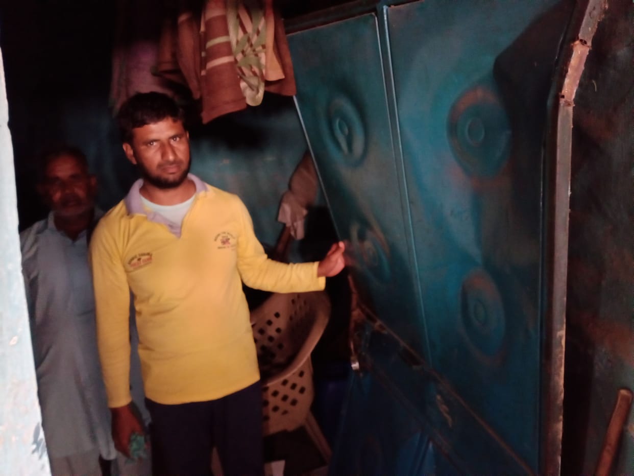 Miscreants robbed Bhatha accountant and laborers