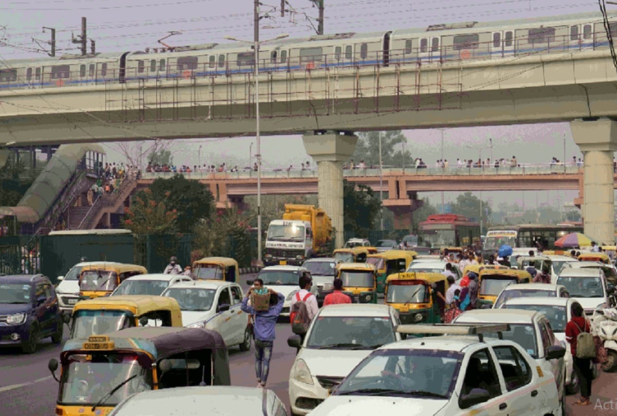 Long jam in South Delhi due to Gurjar society protest on DND