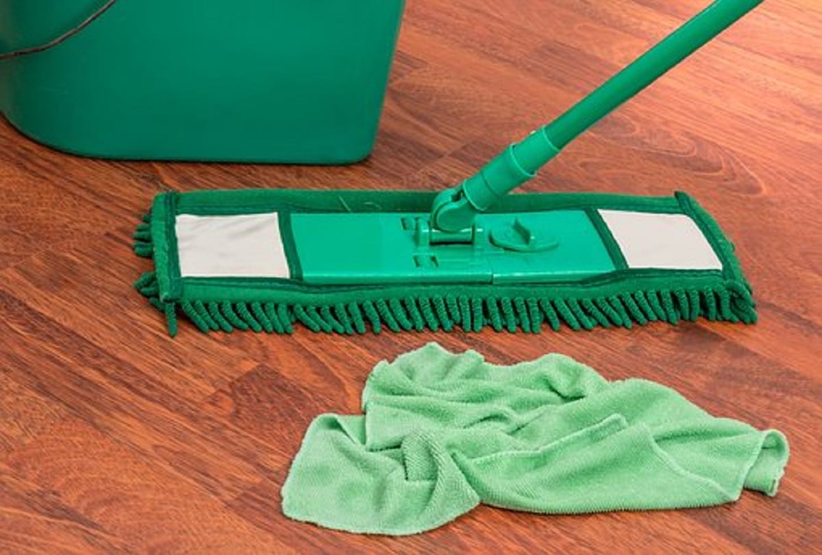 British Royal Family are Offering above 18 Lakh rupees as Starting Salary for Housekeeping Job at Windsor Castle