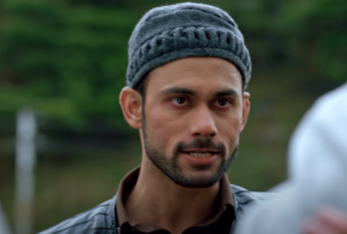 Gaalib a bollywood movie based Afzal Guru and his son Dipika Chikhalia in the lead role