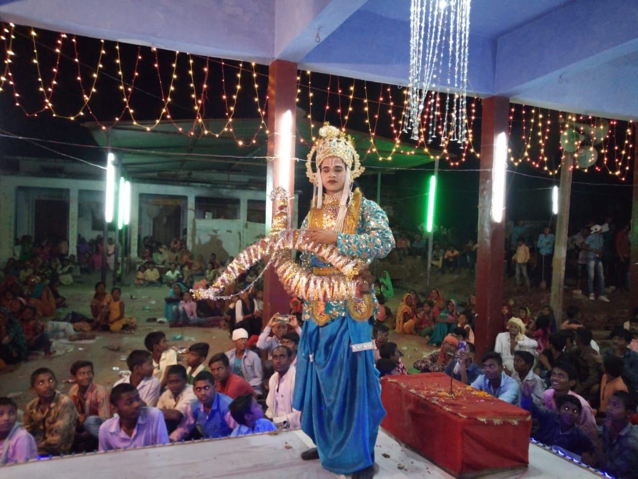 Artists tied in staging of Dhanush Yagya