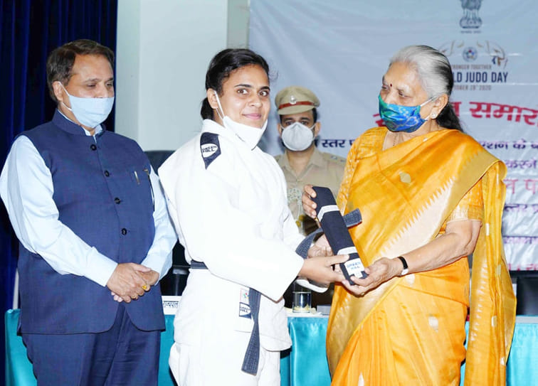 Judo players from Saharanpur honored at Raj Bhavan