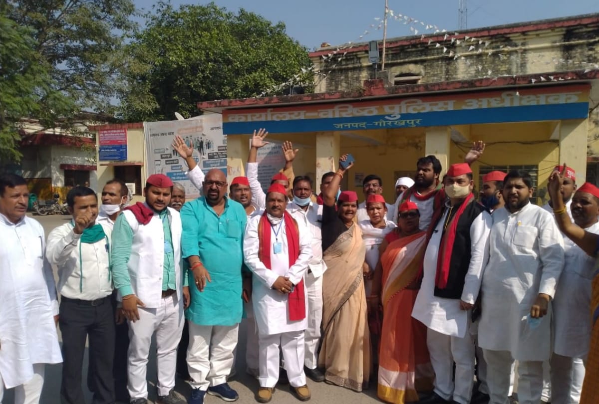 SP party objected to color of party toilets in Gorakhpur railway hospital