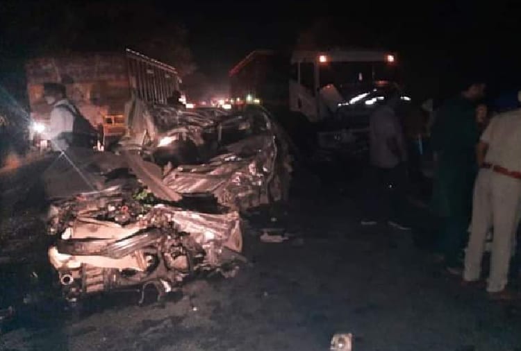 Trolley collided car attempt to overtake five killed including police rider