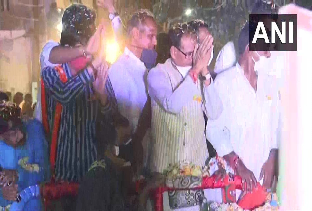 Madhya Pradesh by Election, Shivraj Singh Chouhan in indore says congress has no work except abusing me