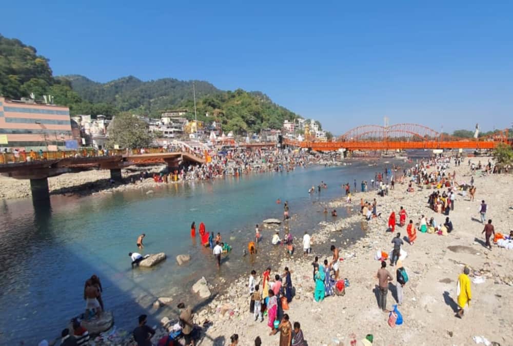 Sharad Purnima 2020: Devotees doing Ganga Snan in har ki pauri, Photos