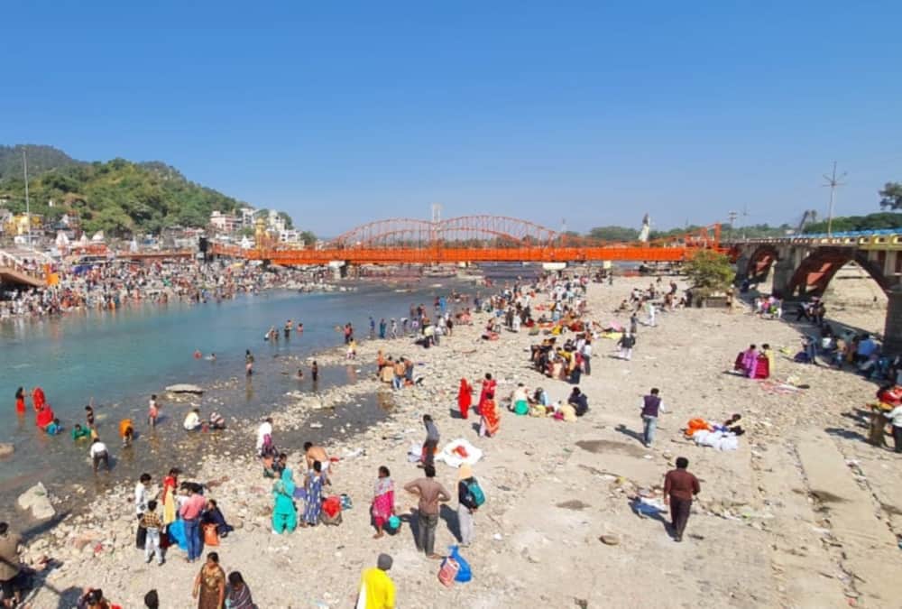 Sharad Purnima 2020: Devotees doing Ganga Snan in har ki pauri, Photos