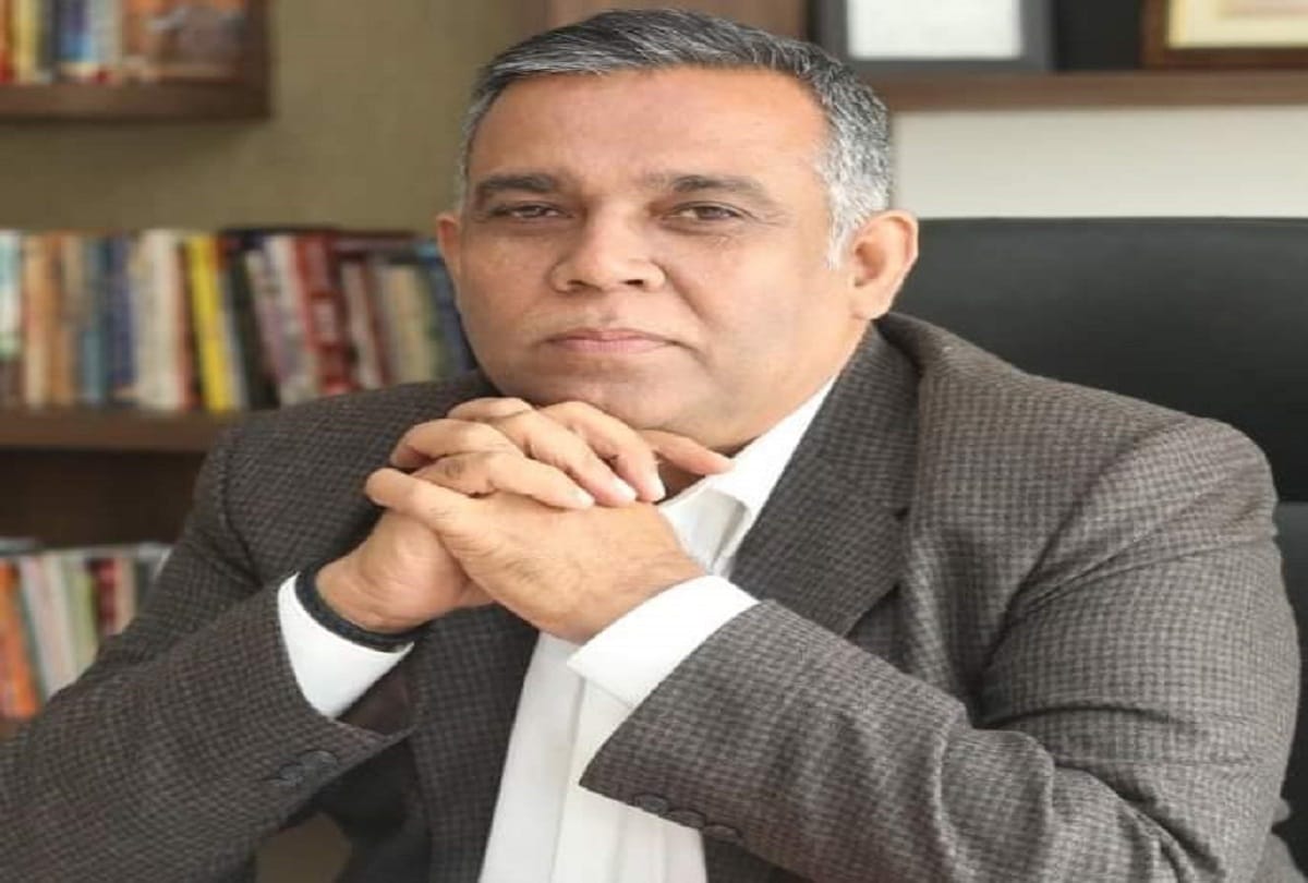Internet is the new weapon of young India: Rajesh Singh