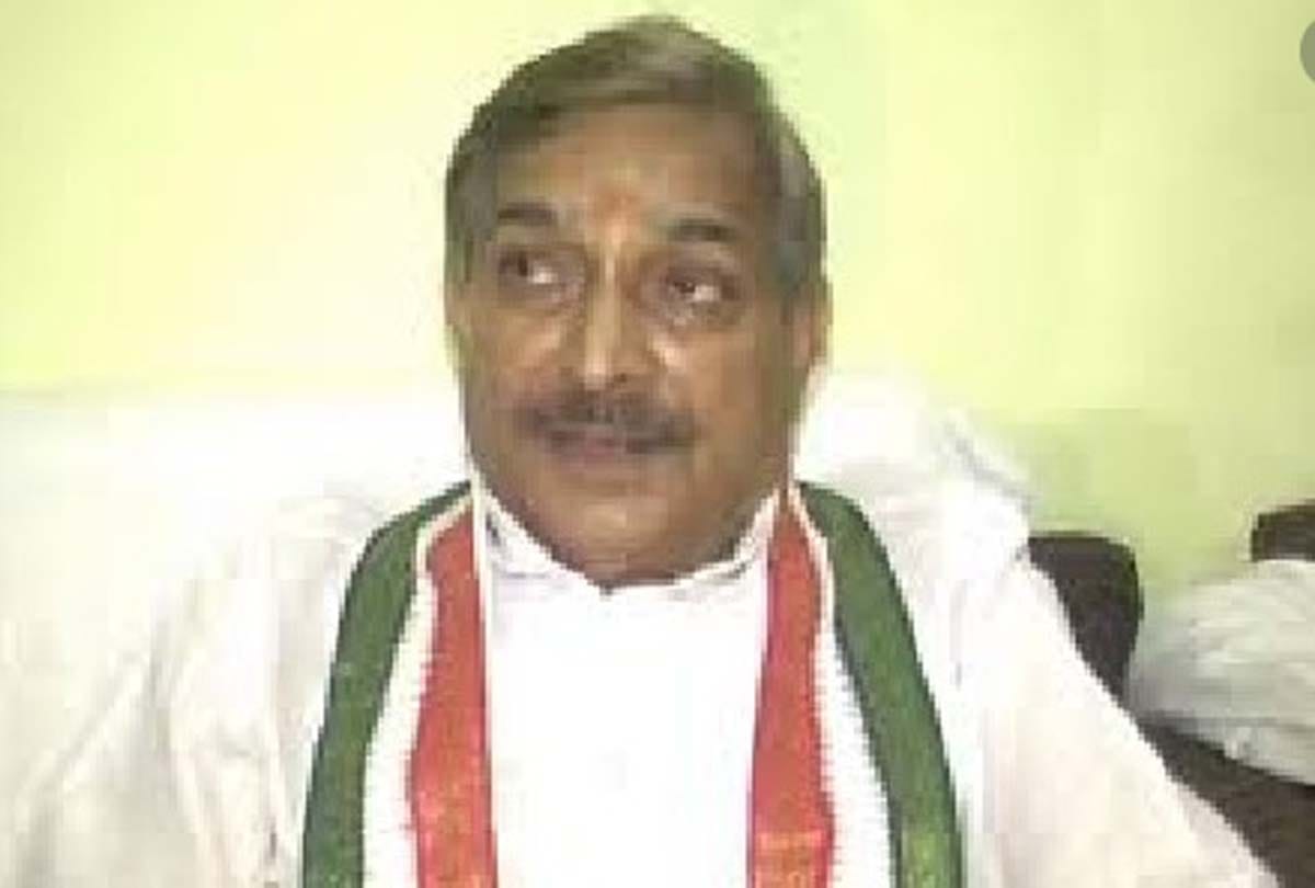 Pramod Tiwari made a big statement against Mayawati and Akhilesh