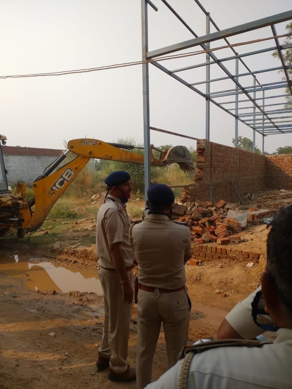 DTP breaks illegal construction on Suthani and Naichana road