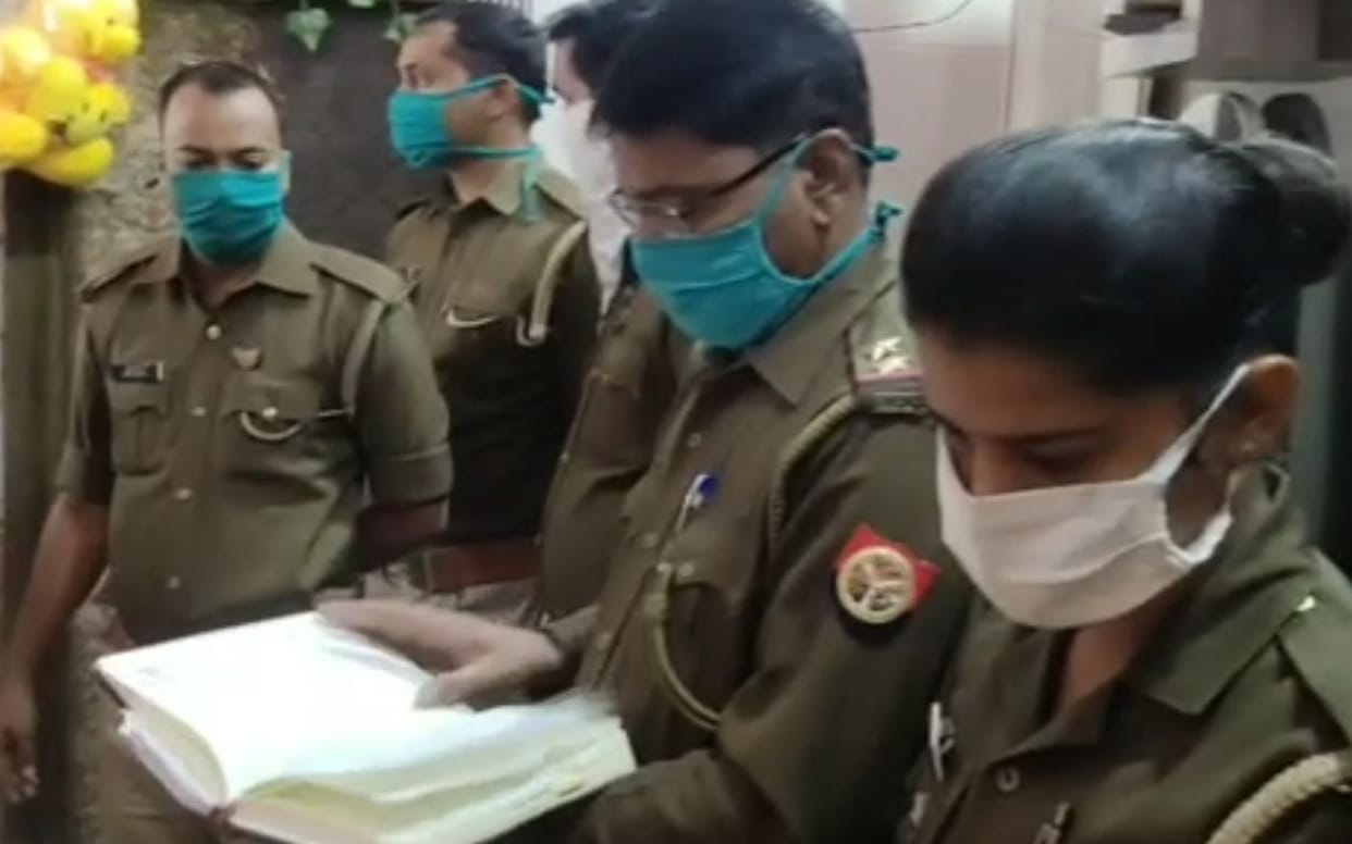 Woman's body found hanging on the noose
