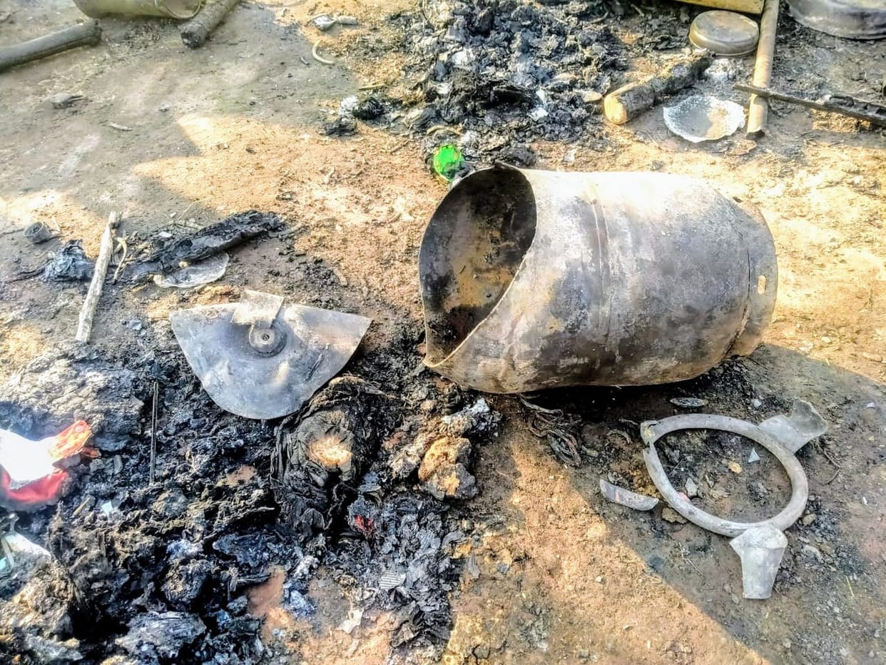 Three houses burnt, nine cattle dead due to fire in cylinder