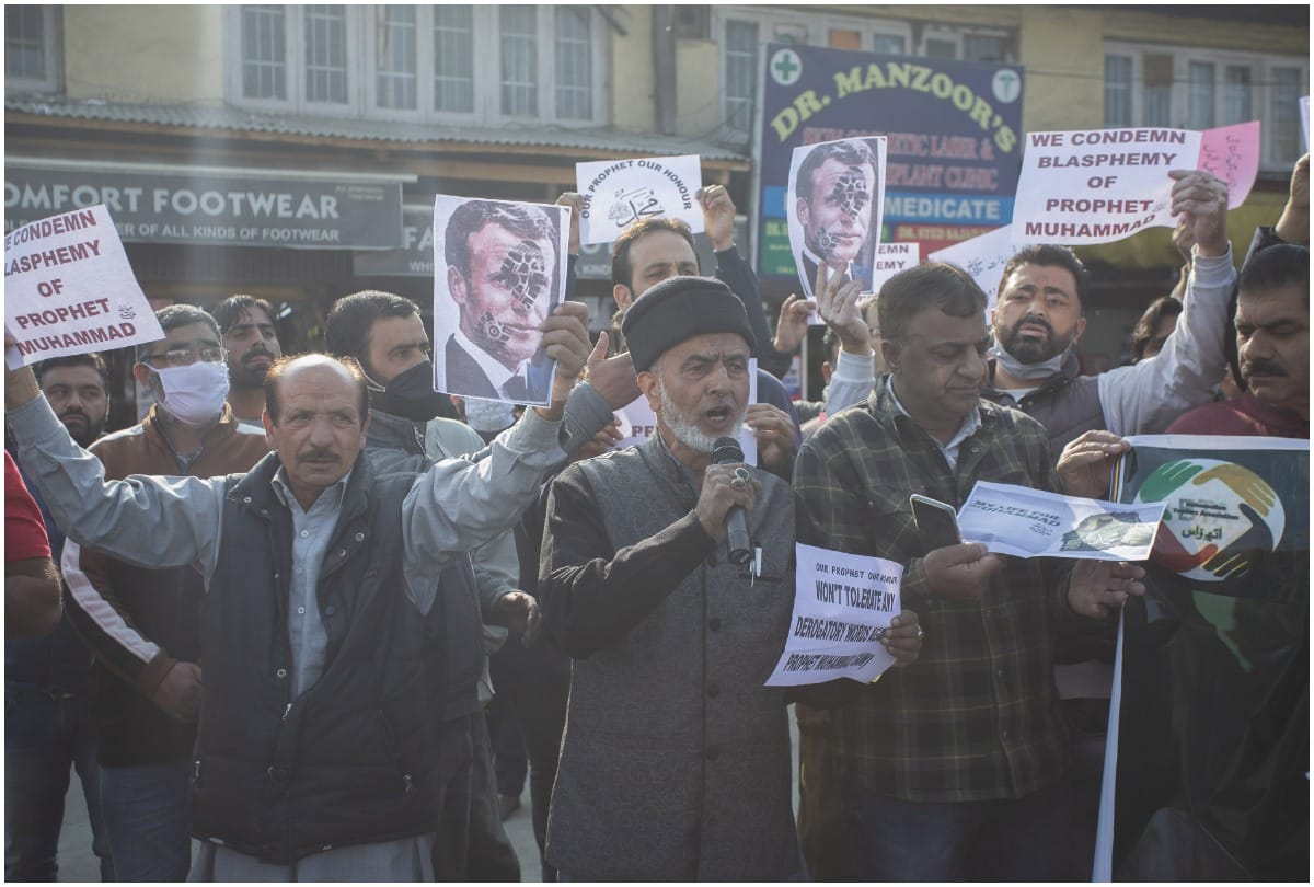 jammu Kashmir Batamaloo traders protest against france president