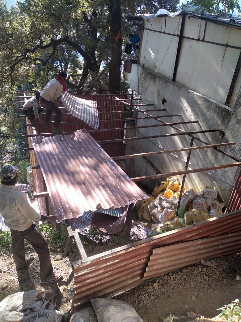 Authority breaks illegal tin shed, warns two people to vacate illegal construction in three days