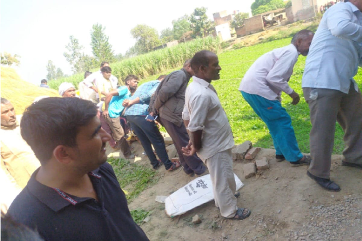 Saharanpur News: A farmer has dies of heart attack in a village of saharanpur after seeing nag nagin snake