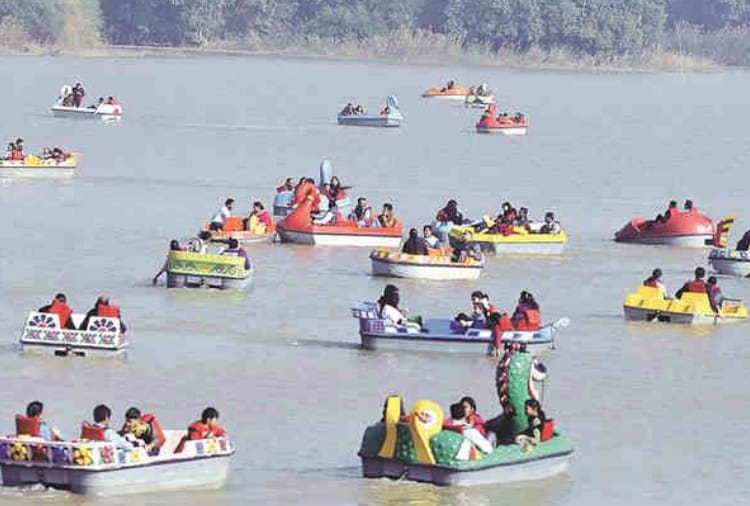 Boating in Sukhna lake from November 1, boat sanitize after every round