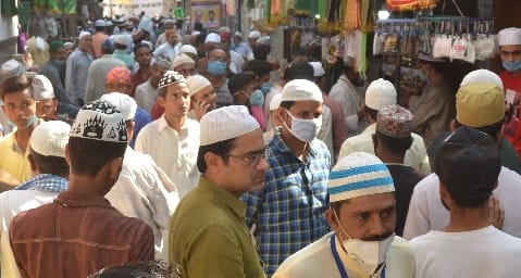Sharafat Mian's ritual performed with simplicity and akidat