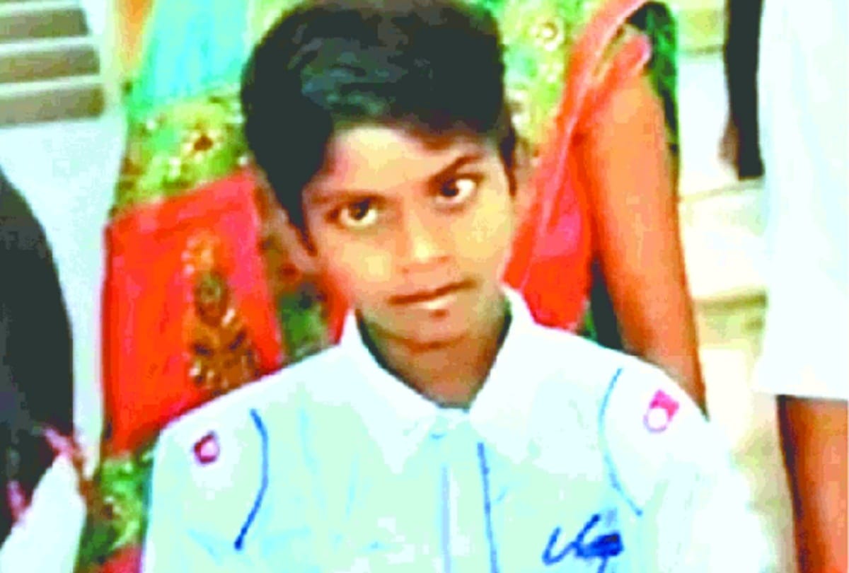 Child dies in delhi during bursting cracker