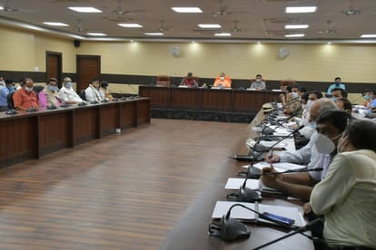 cm yogi said Do not stop and bow down in confiscation of illegal property of mafia