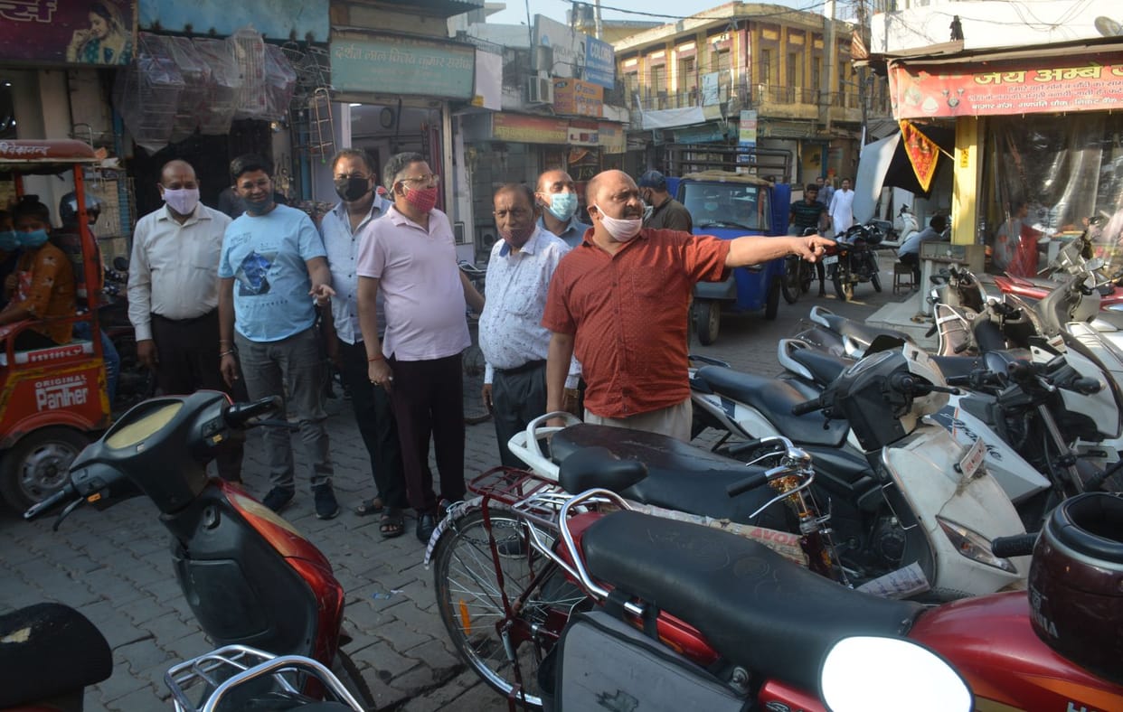 parking problem solve in main market moradabad