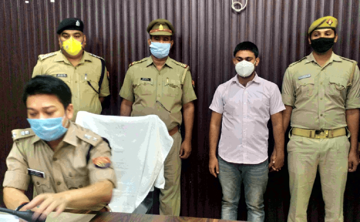 Police revealed of chandauli murder case, younger killed elder brother for Illicit relationship with wife