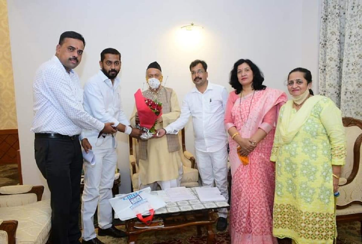 Demand to create board for Brahmin society in Maharashtra, delegation meets Governor