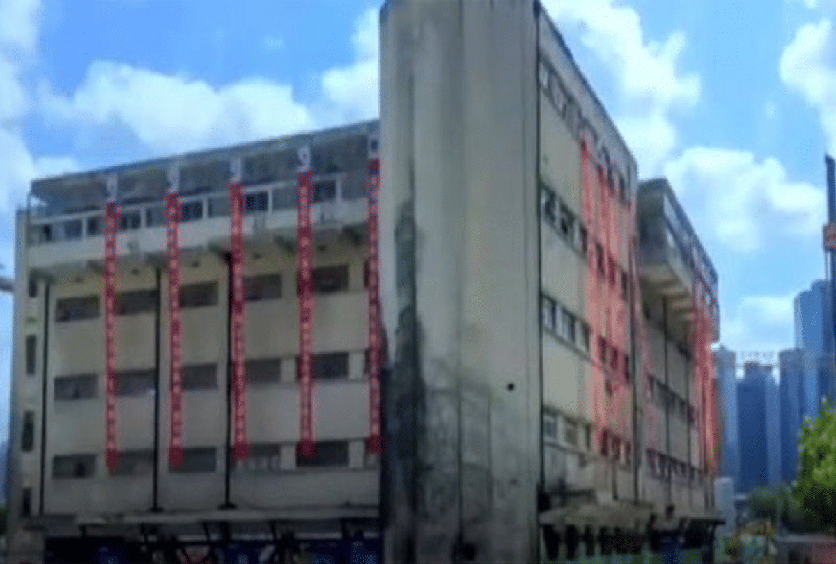 chinese engineers lift 7600 ton building and moved another place