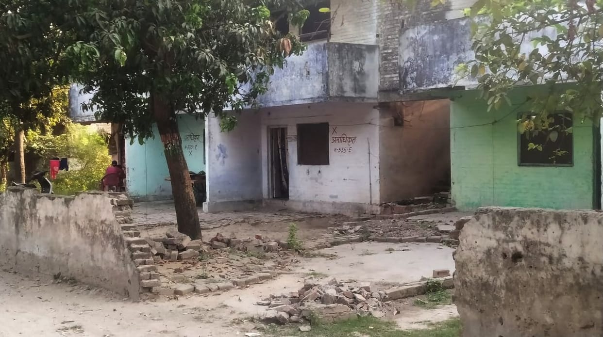 unauthorised people live in railway quarters