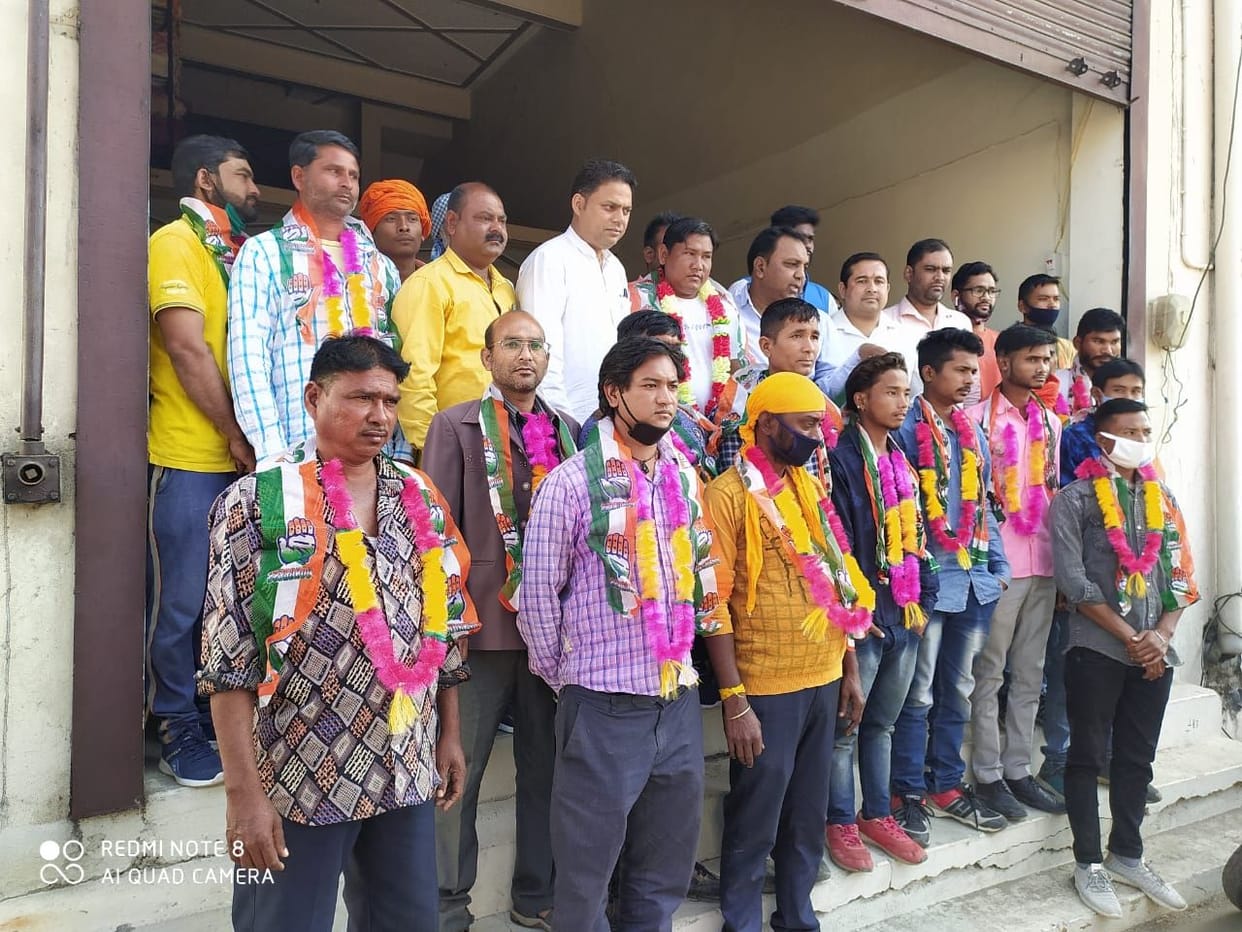 Yogi Sena Chairman Joins Congress