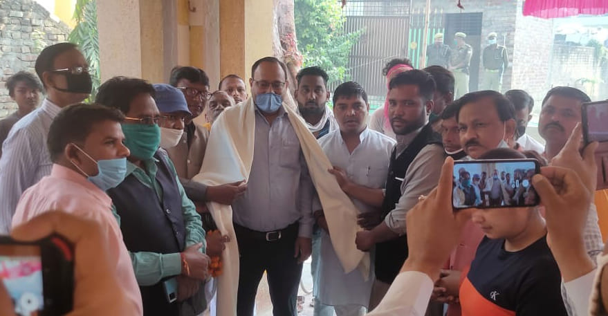 BJP workers celebrated Maharishi Valmiki's birth anniversary