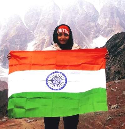 flag hosting on mount friendship