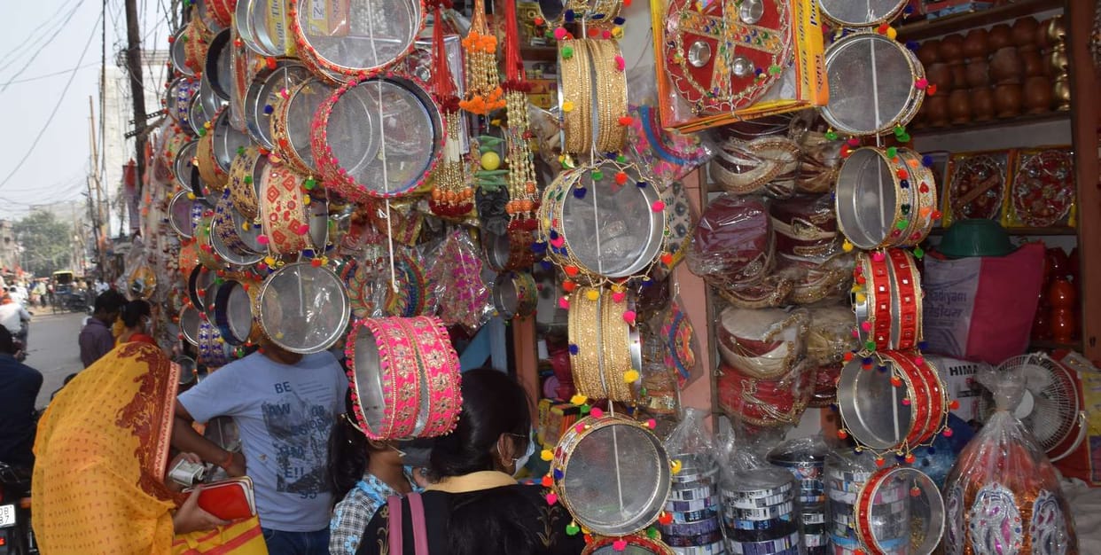 Earthen dishes made for women