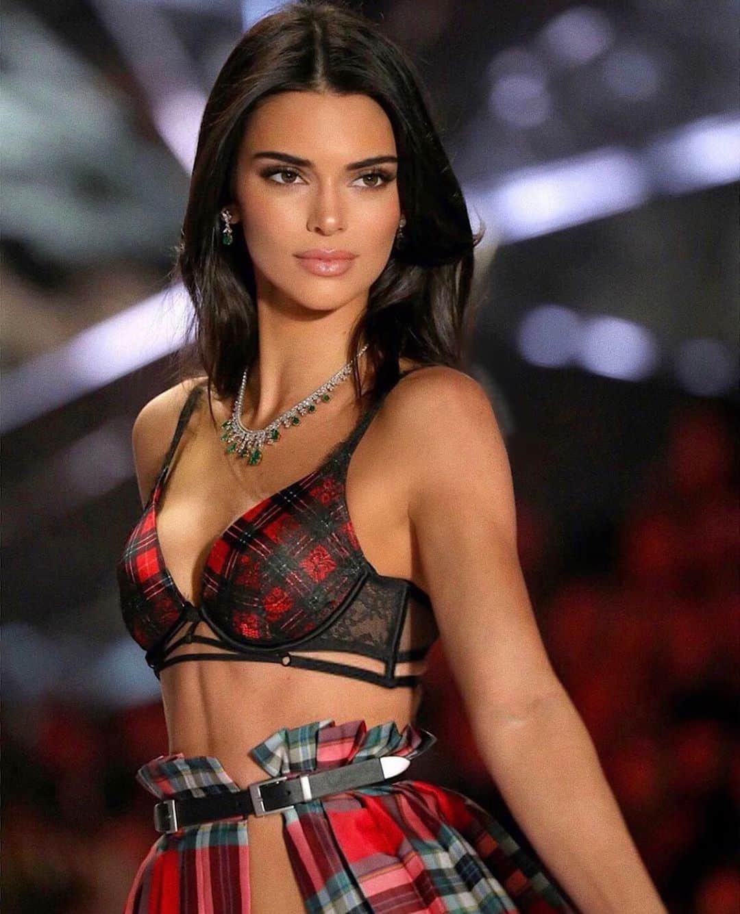 Kendall Jenner Birthday special know unknown facts about her